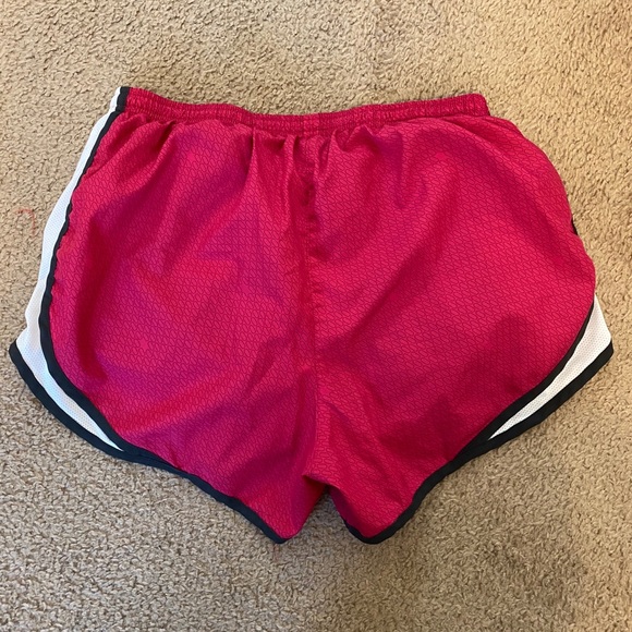 Nike Tempo Short - Picture 2 of 4